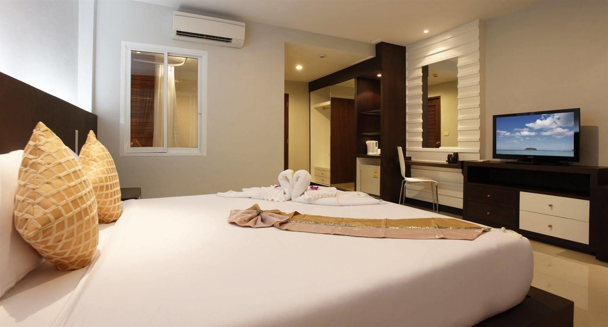 Nize Hotel - Sha Plus Phuket Eksteriør billede